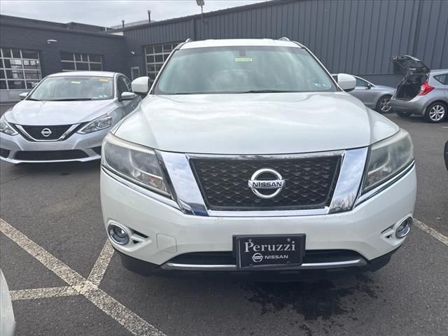 2015 Nissan Pathfinder SV