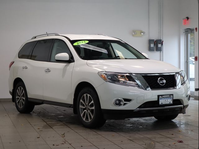 2015 Nissan Pathfinder SV