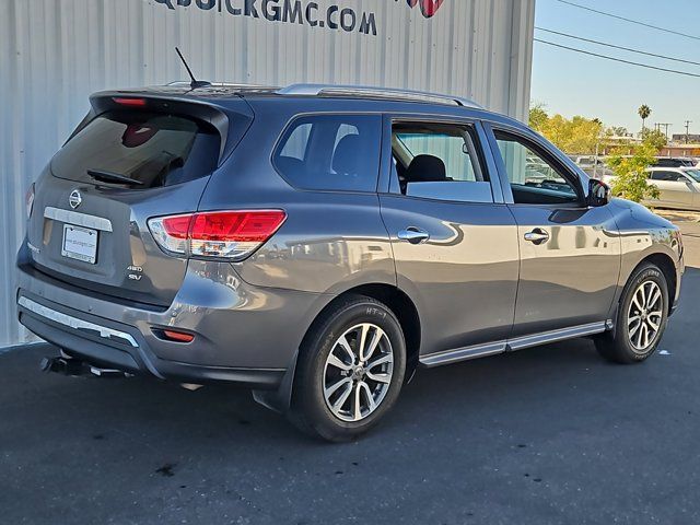 2015 Nissan Pathfinder SV