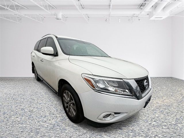 2015 Nissan Pathfinder SV