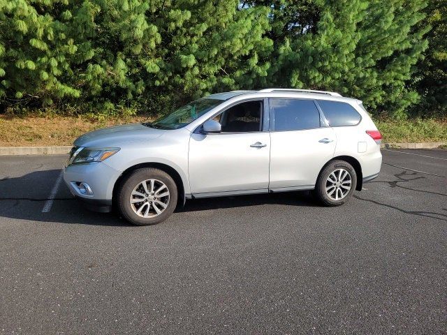 2015 Nissan Pathfinder SV