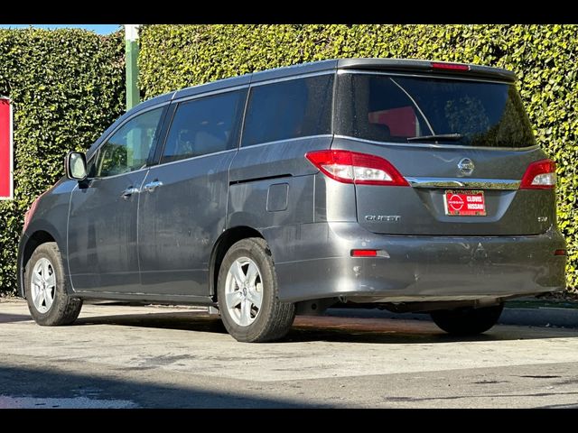 2015 Nissan Quest SV