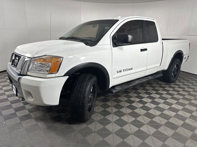 2015 Nissan Titan SV