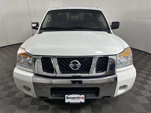 2015 Nissan Titan SV