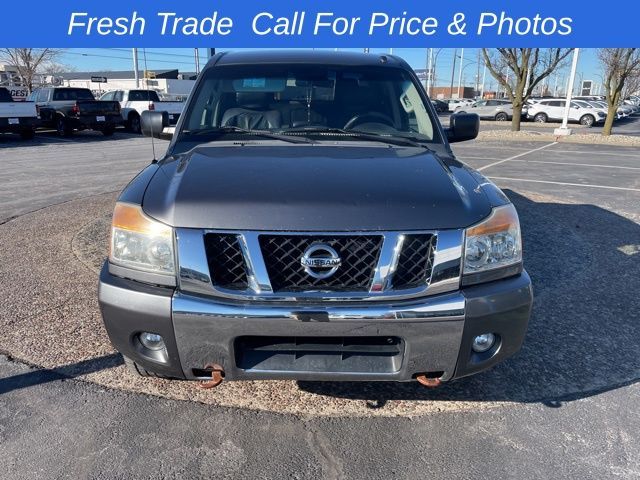 2015 Nissan Titan SV