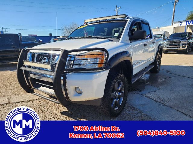 2015 Nissan Titan SV