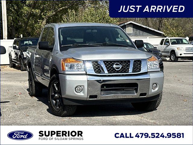 2015 Nissan Titan SV