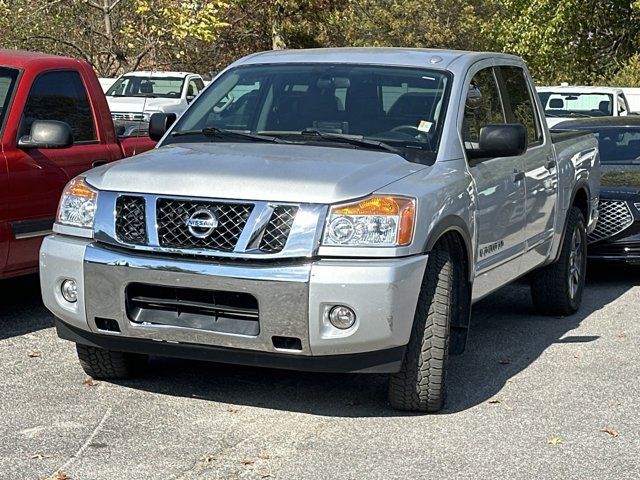 2015 Nissan Titan SV