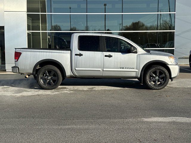 2015 Nissan Titan SV