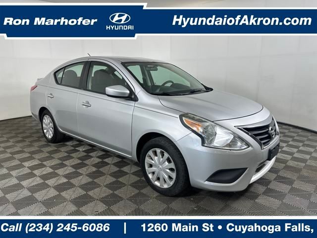 2015 Nissan Versa SV