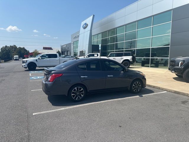 2015 Nissan Versa SL