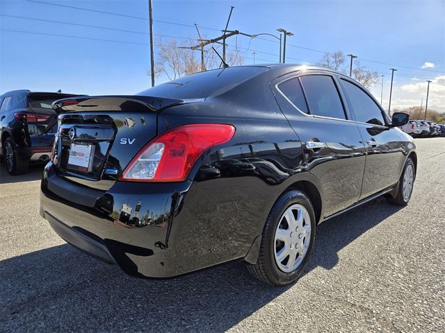 2015 Nissan Versa SV