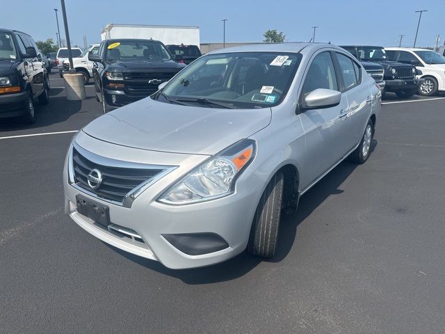 2015 Nissan Versa SV