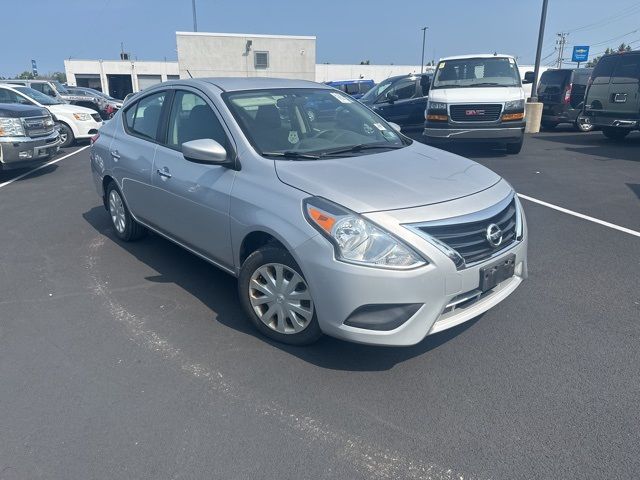 2015 Nissan Versa SV