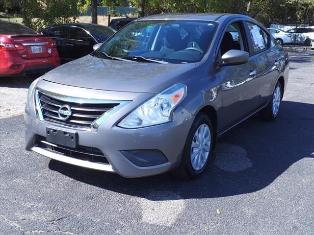 2015 Nissan Versa SV