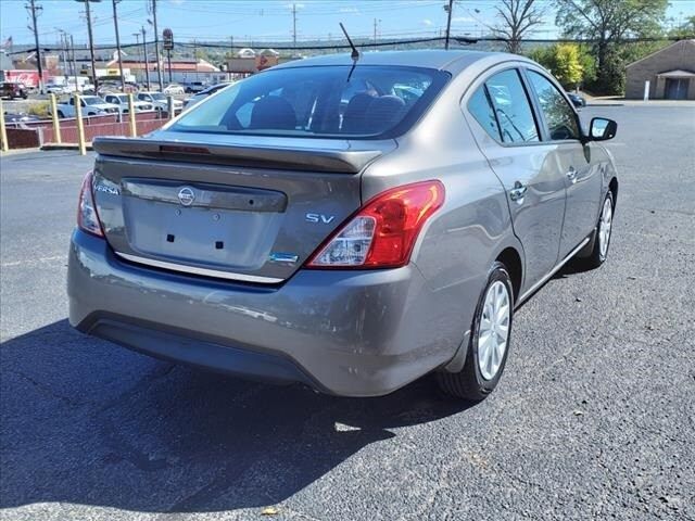 2015 Nissan Versa SV