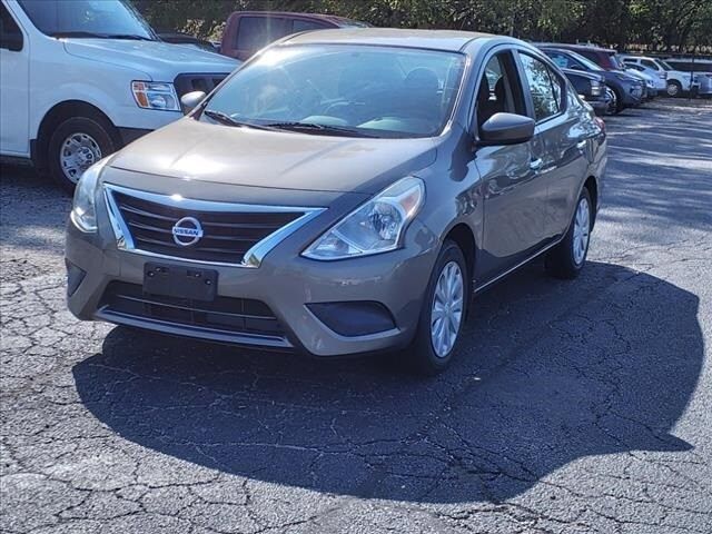 2015 Nissan Versa SV