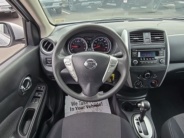 2015 Nissan Versa SV