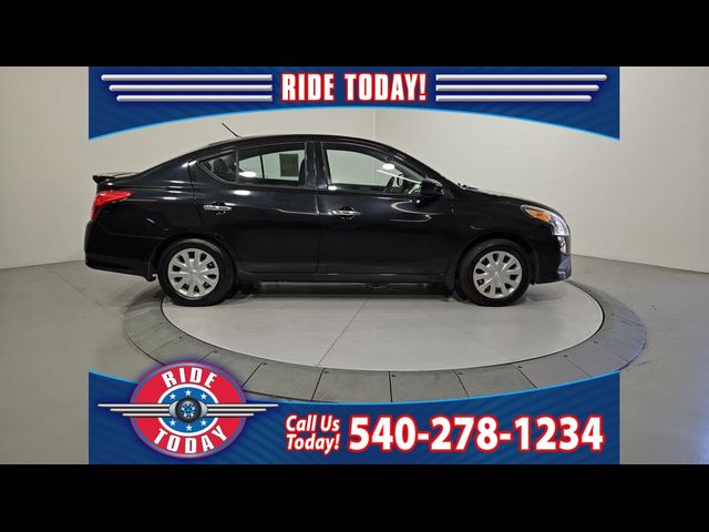 2015 Nissan Versa SV