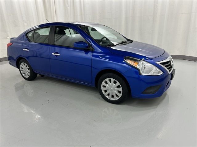 2015 Nissan Versa SV