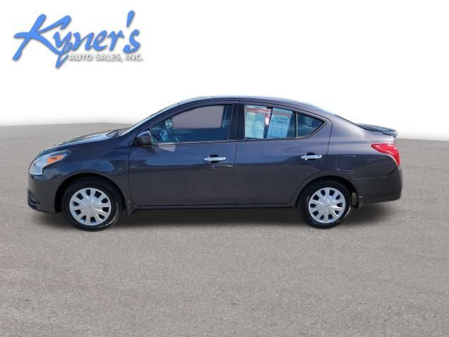 2015 Nissan Versa SV