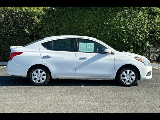 2015 Nissan Versa SV