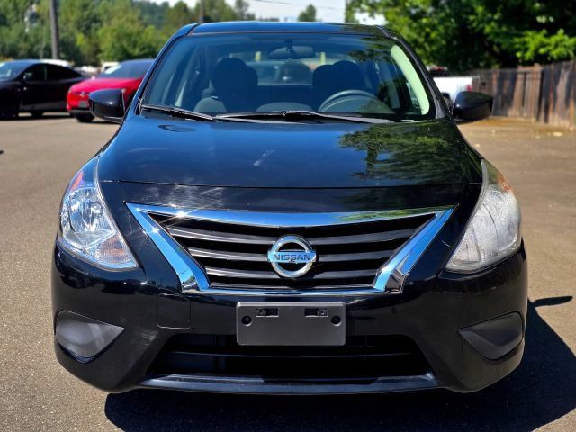2015 Nissan Versa SV