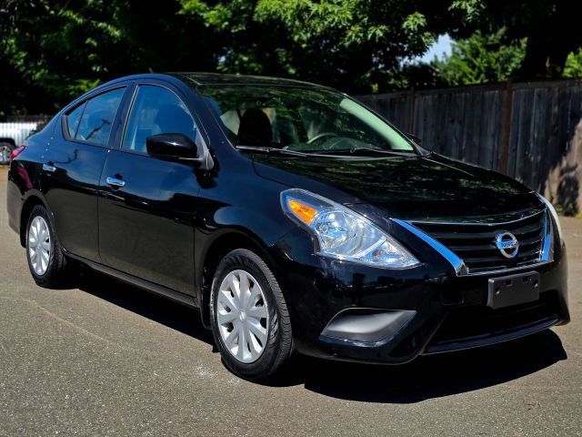 2015 Nissan Versa SV