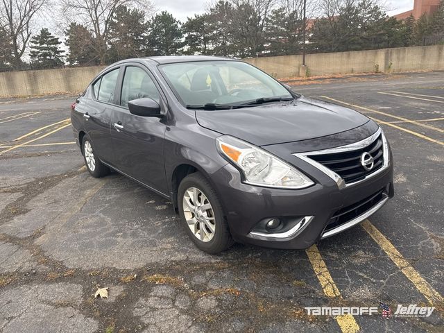 2015 Nissan Versa SV