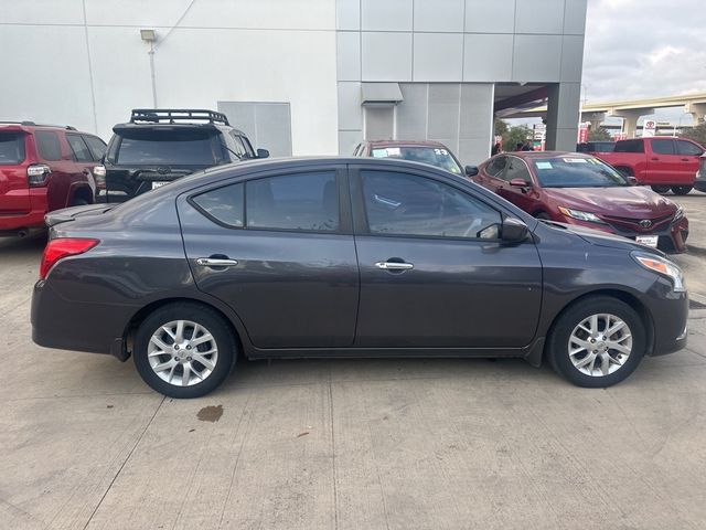 2015 Nissan Versa SV