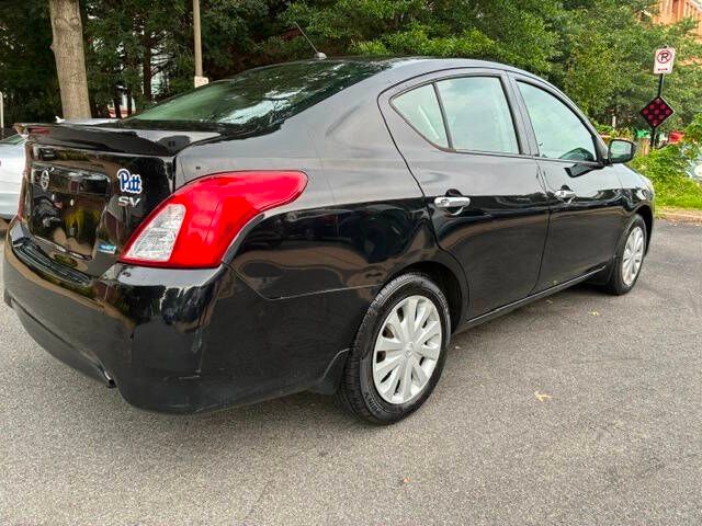 2015 Nissan Versa SV
