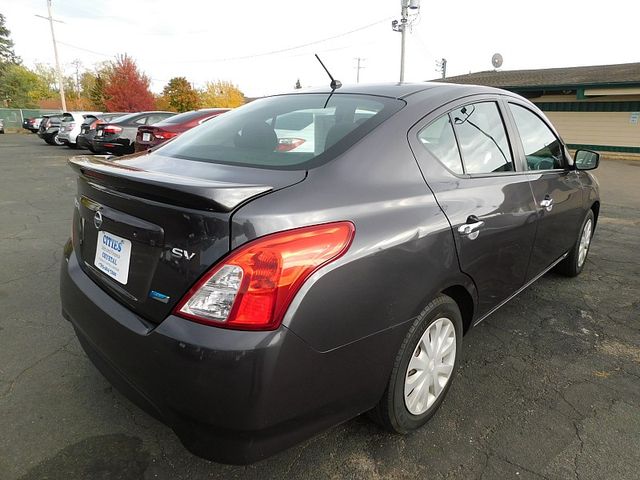 2015 Nissan Versa SV