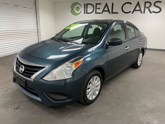 2015 Nissan Versa SV