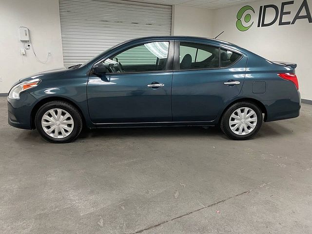 2015 Nissan Versa SV