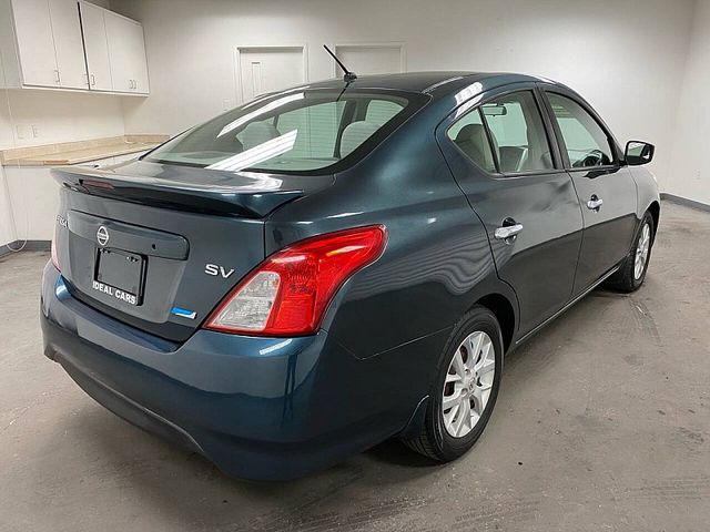 2015 Nissan Versa SV