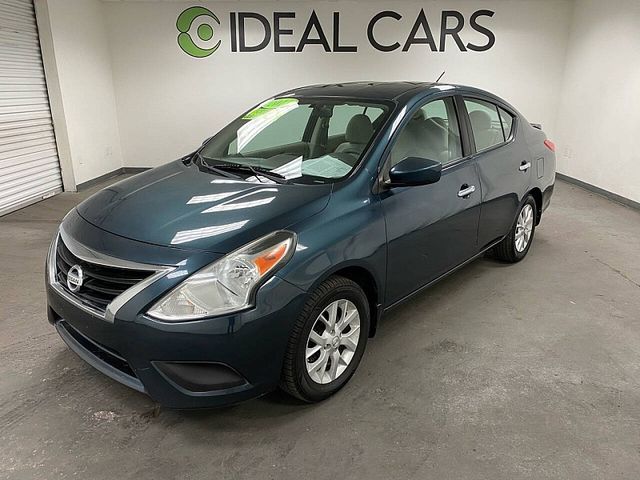 2015 Nissan Versa SV