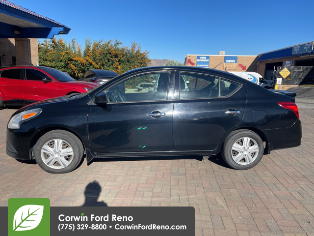 2015 Nissan Versa SV