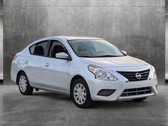 2015 Nissan Versa SV