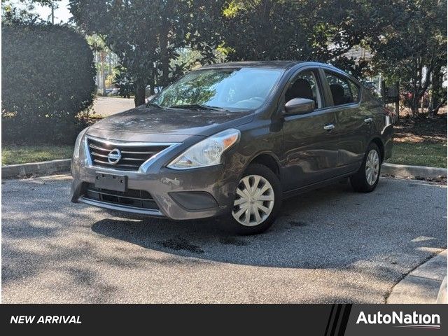 2015 Nissan Versa SV