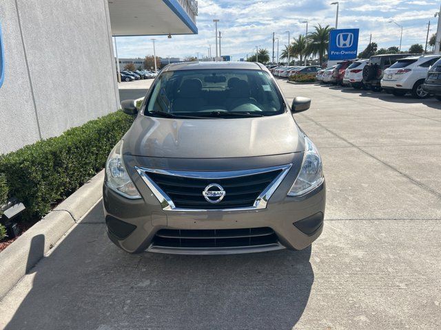 2015 Nissan Versa SV