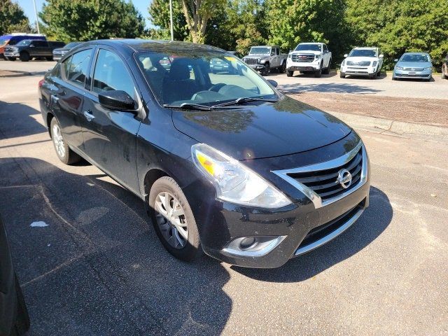 2015 Nissan Versa SV