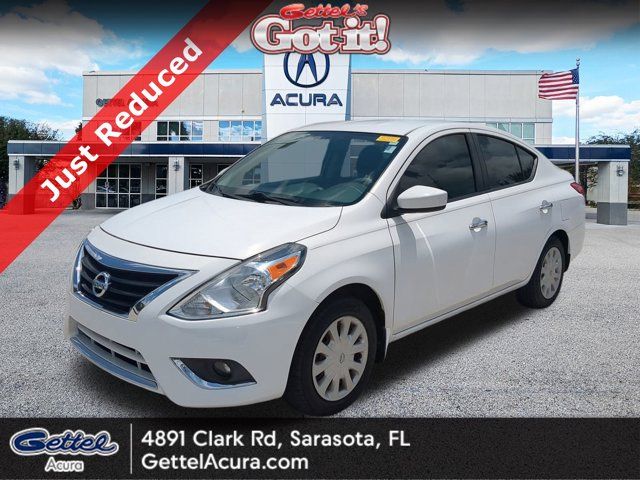 2015 Nissan Versa SV