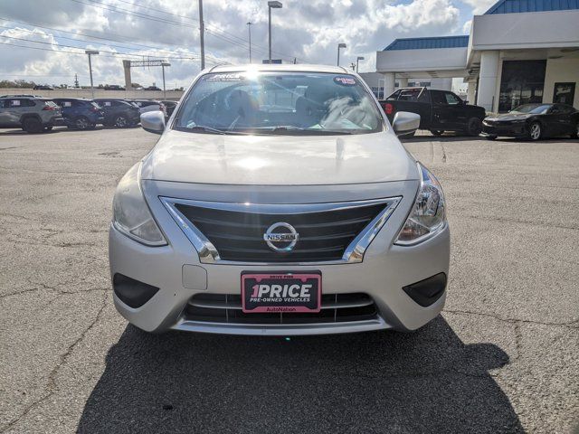 2015 Nissan Versa SV