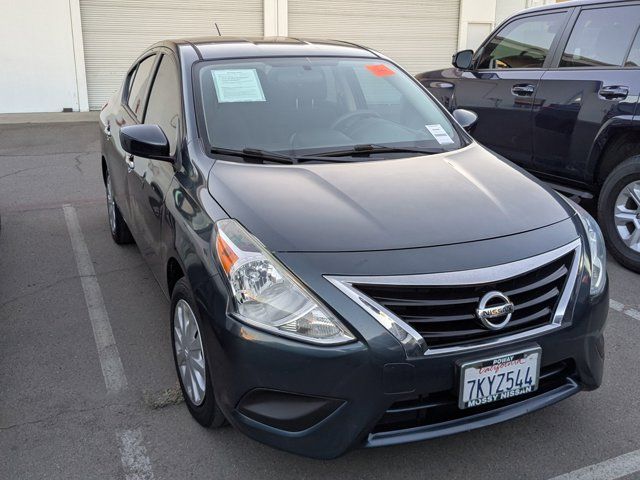 2015 Nissan Versa SV