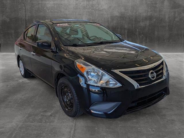 2015 Nissan Versa SV