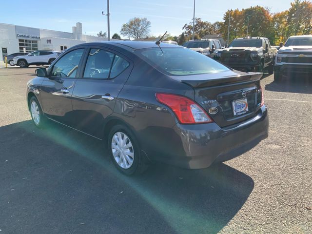 2015 Nissan Versa SV