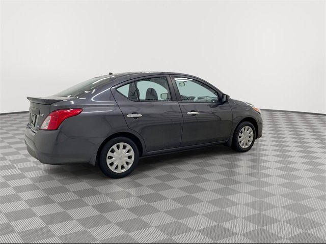 2015 Nissan Versa SV