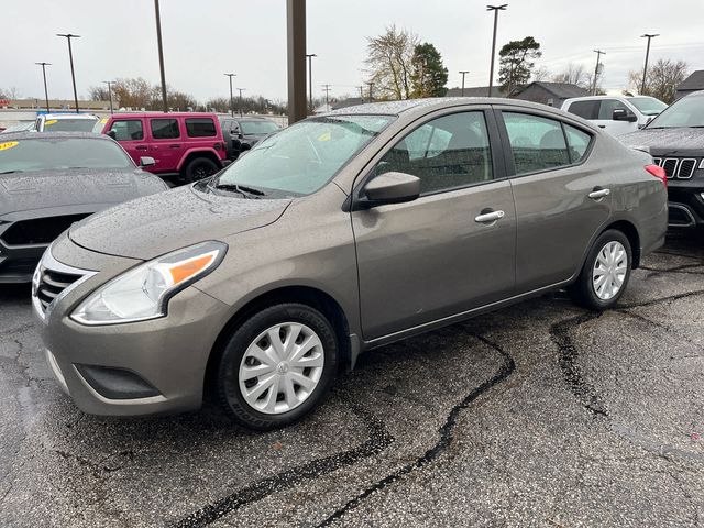 2015 Nissan Versa SV