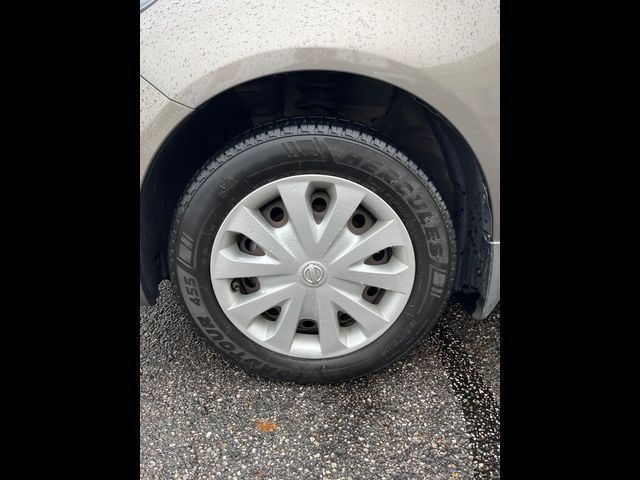 2015 Nissan Versa SV