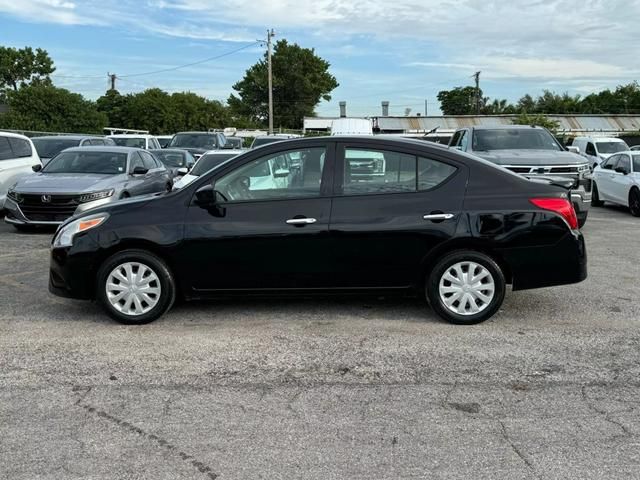 2015 Nissan Versa SV